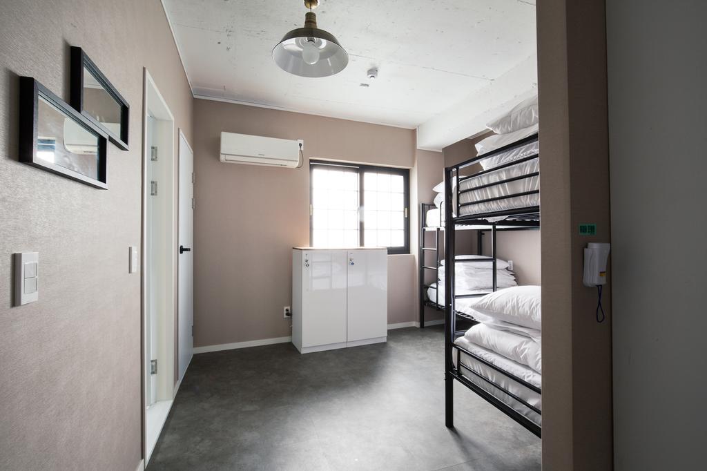 Story In Jeju Guesthouse מראה חיצוני תמונה
