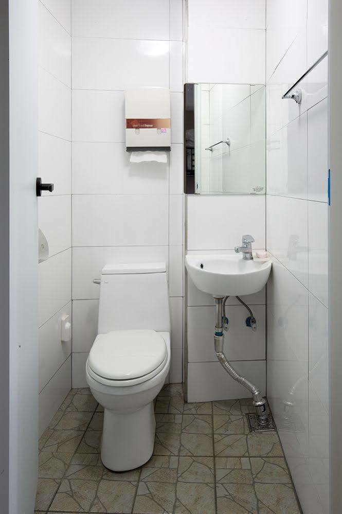 Story In Jeju Guesthouse מראה חיצוני תמונה